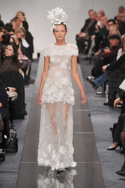 Look 64